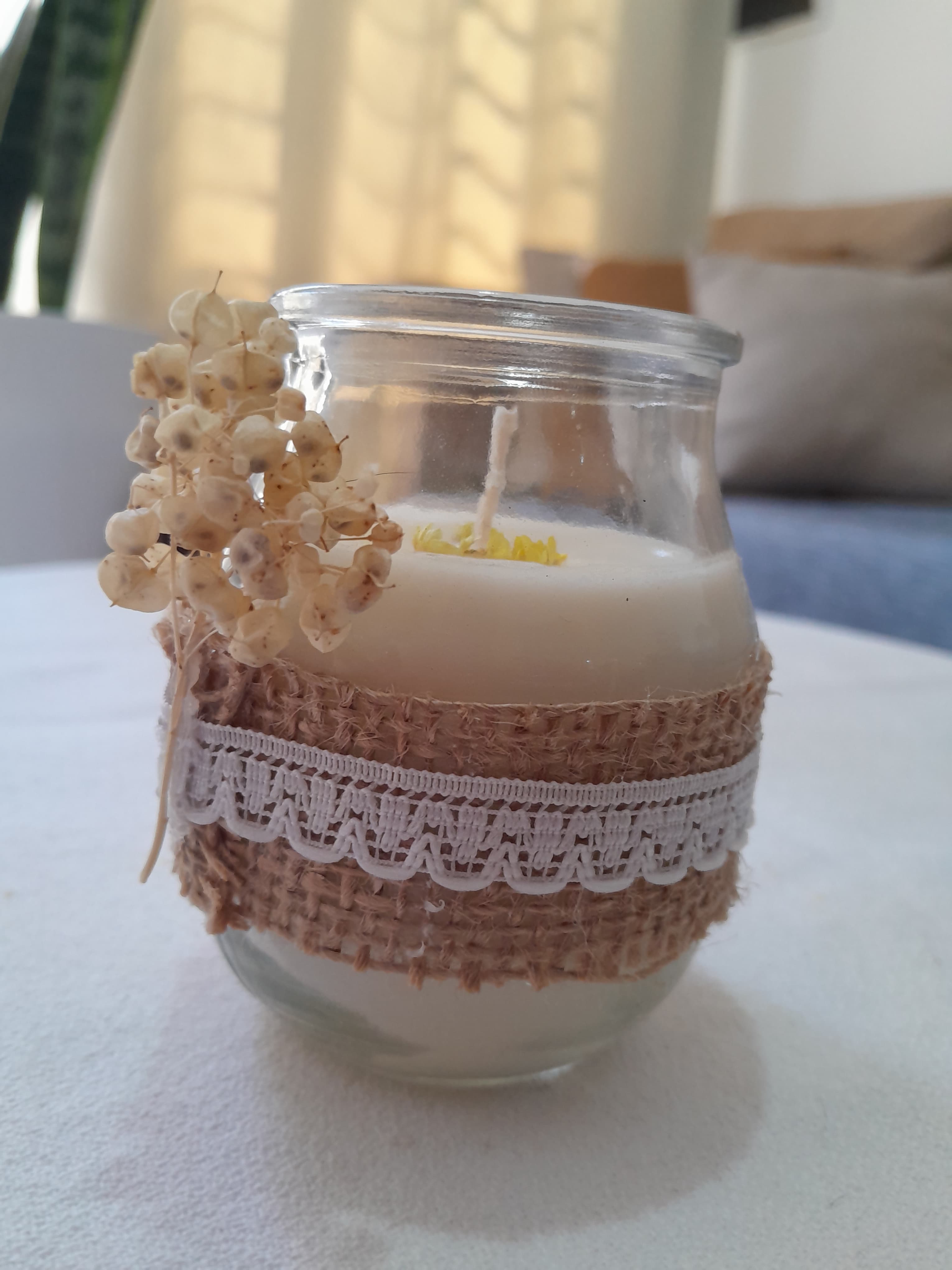 Vela en Frasco con decoración 1