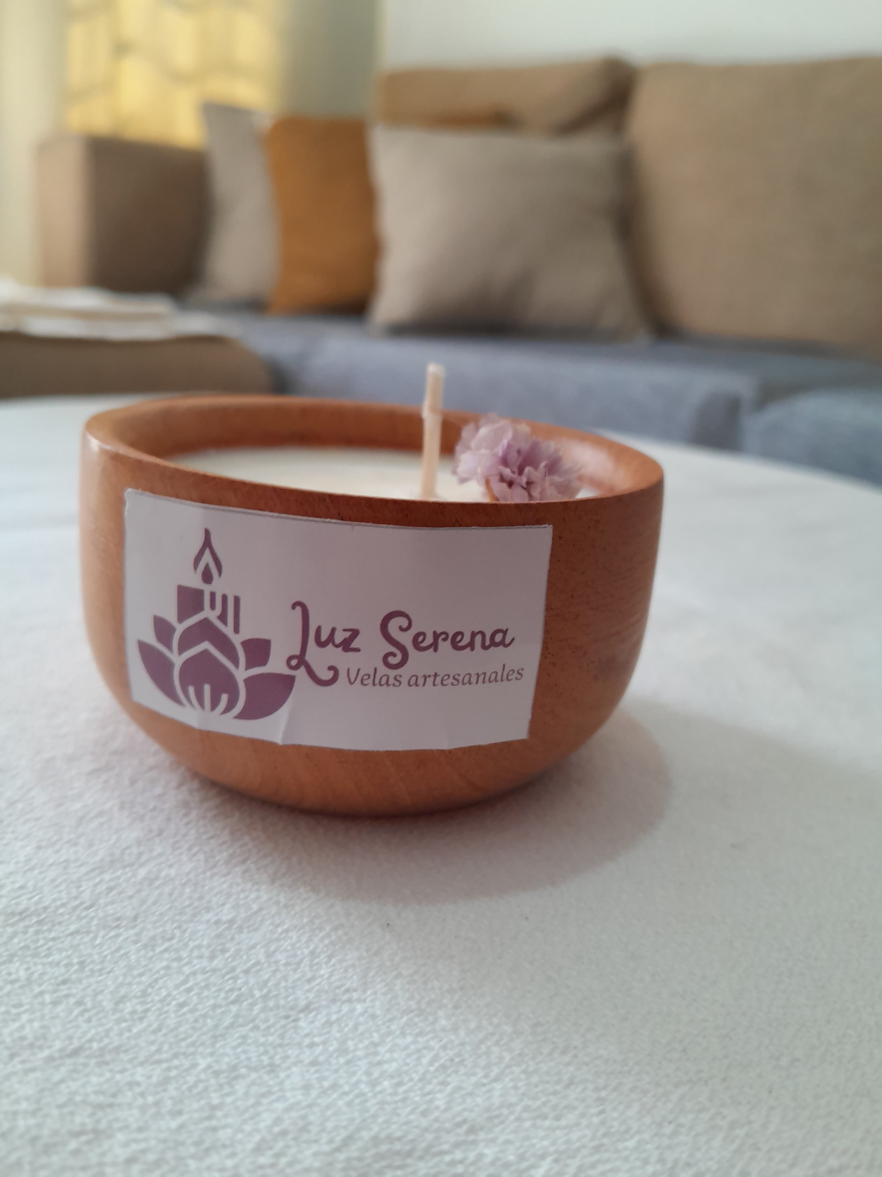 Vela en cuenco de madera 1